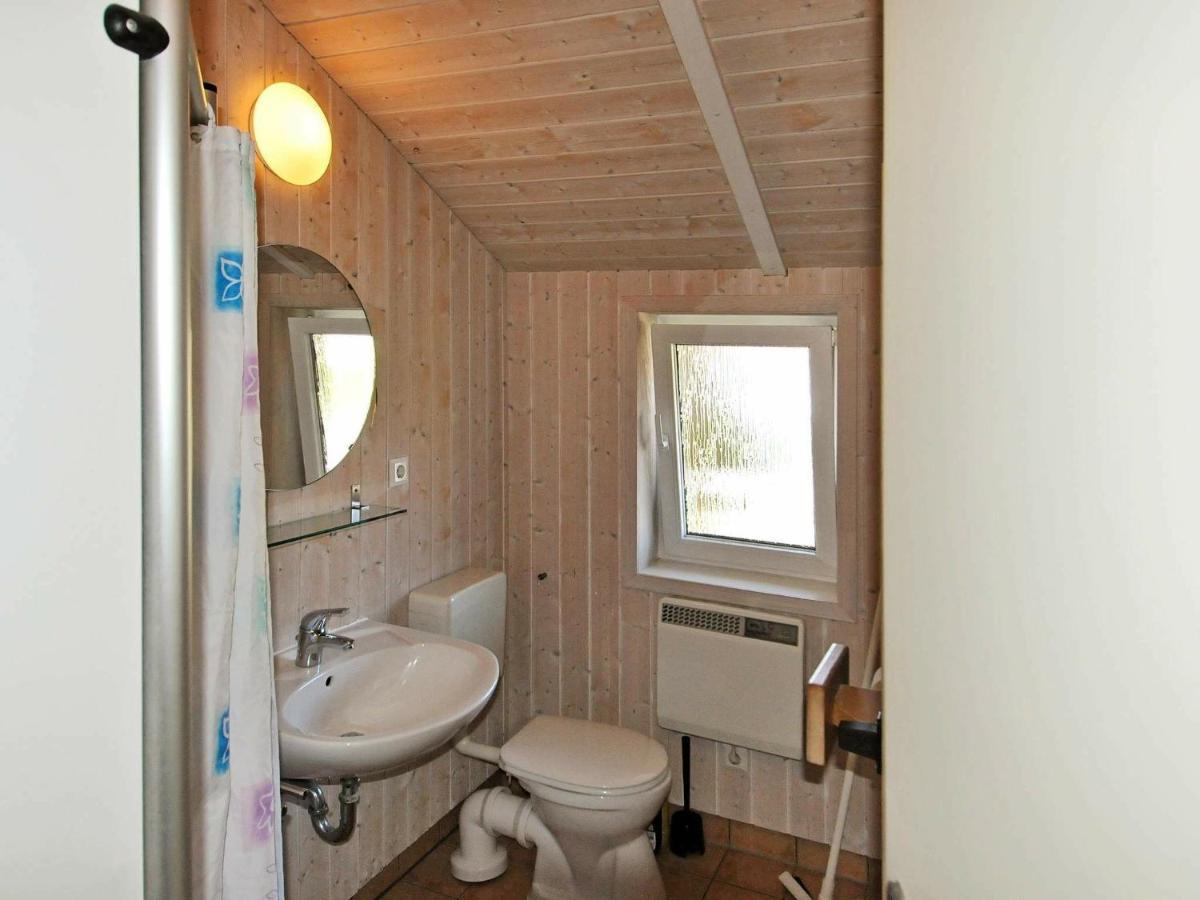 6 Person Holiday Home In Гелтинг Стая снимка